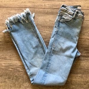 Frayed hem jeans